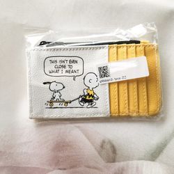 Peanuts snoopy Charlie Brown cartoon wallet card coin ID holder yellow white
