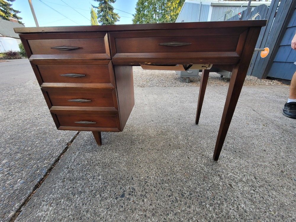 Vintage Singer Fashion Mate 237 Seated In A Mid Century Sewing Cabinet 