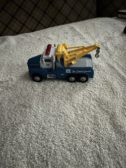 GM Mr. Goodwrench Tow Truck 