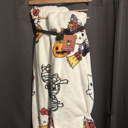 Hello Kitty Halloween Blanket