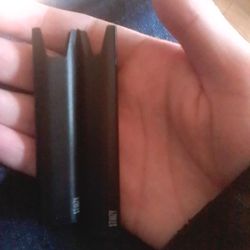 2 stiizy batterys