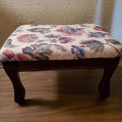 VINTAGE SMALL WOOD FOOT STOOL  9 1/2" TALL X 15" WIDE X 11" DEEP