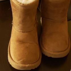 Ugg boots 9c