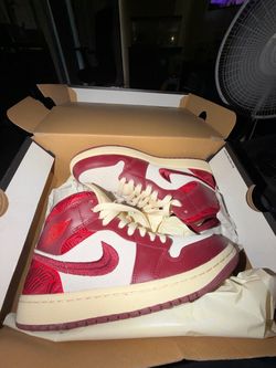 Nike Air Jordan 1 Mid Red White Black Women’s Size 9