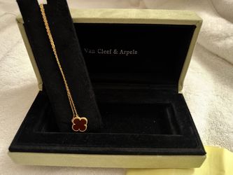 VAN CLEEF W NECKLACE