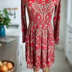 Auselily Dress Size Small New 