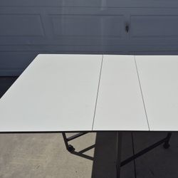 Like New Folding Craft, Quilt Or Art Table