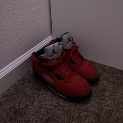 Air Jordan 4 Retro “Raging Bull”
