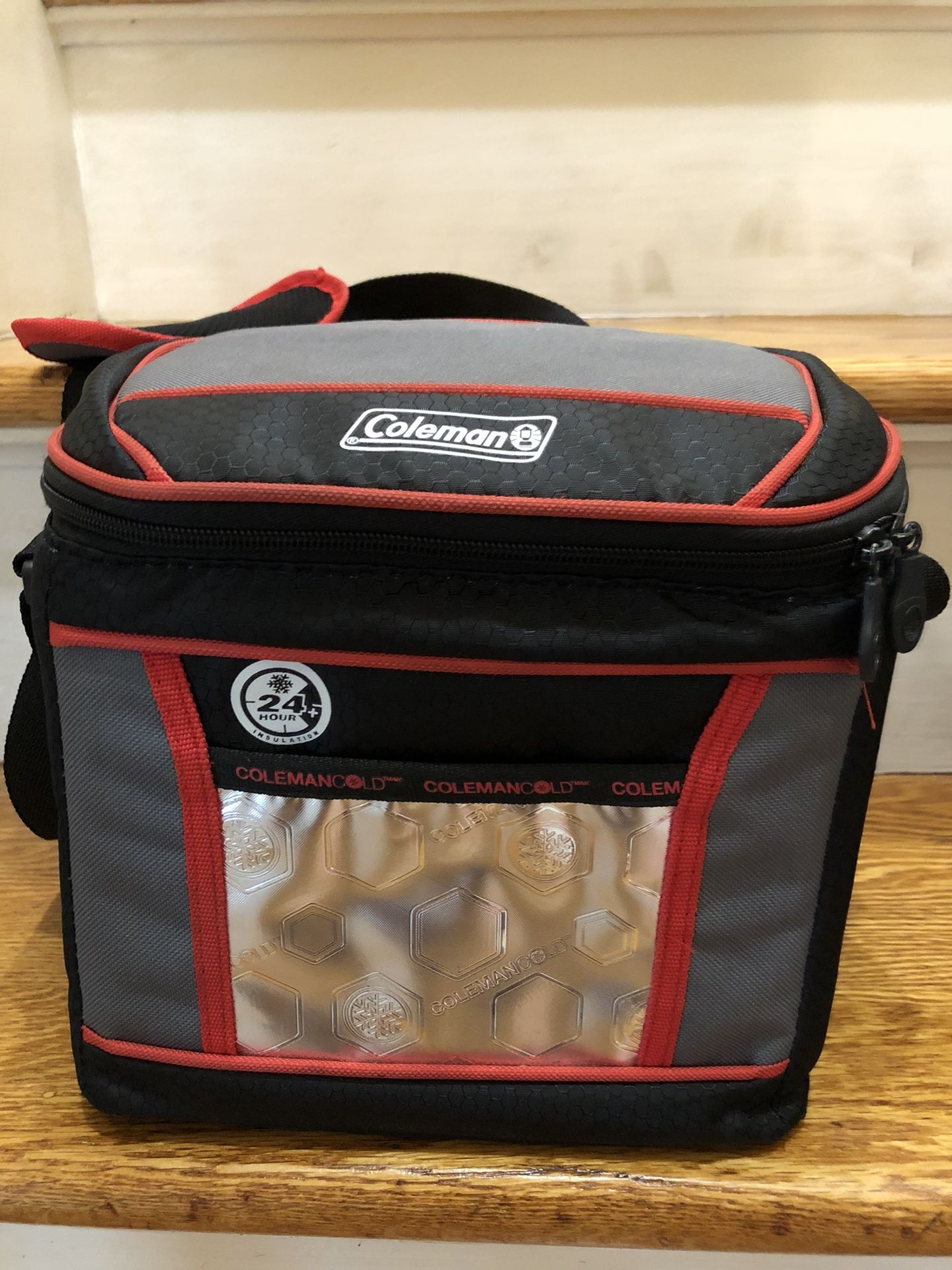 Colemancold 24 Hour Insulated Lunch Bag/ Cooler