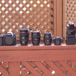 Canon 6D & (3) Lens & (2) Flash Photography Package - Like New