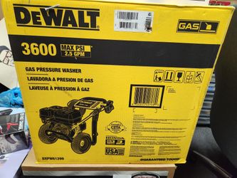 Dewalt 3600psi Gas Pressure Washer.  Honda Engine