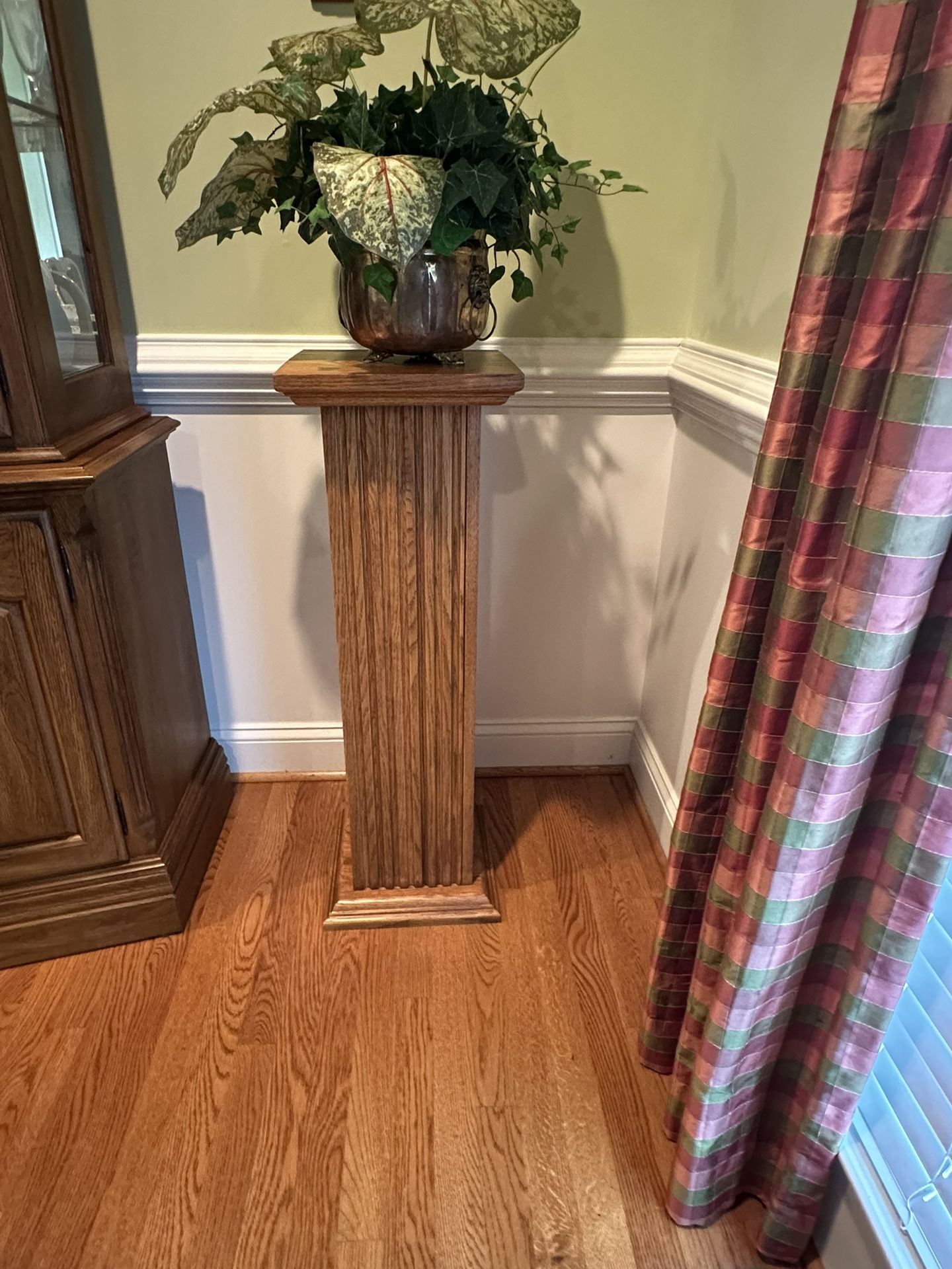 Set Of 2 Plant Stands