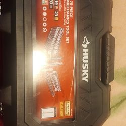 HUSKY 75-PIECE MECHANICS TOOL SET