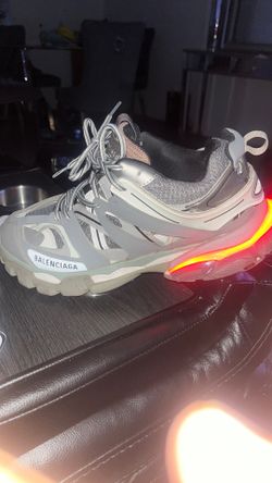 Track grey size 10