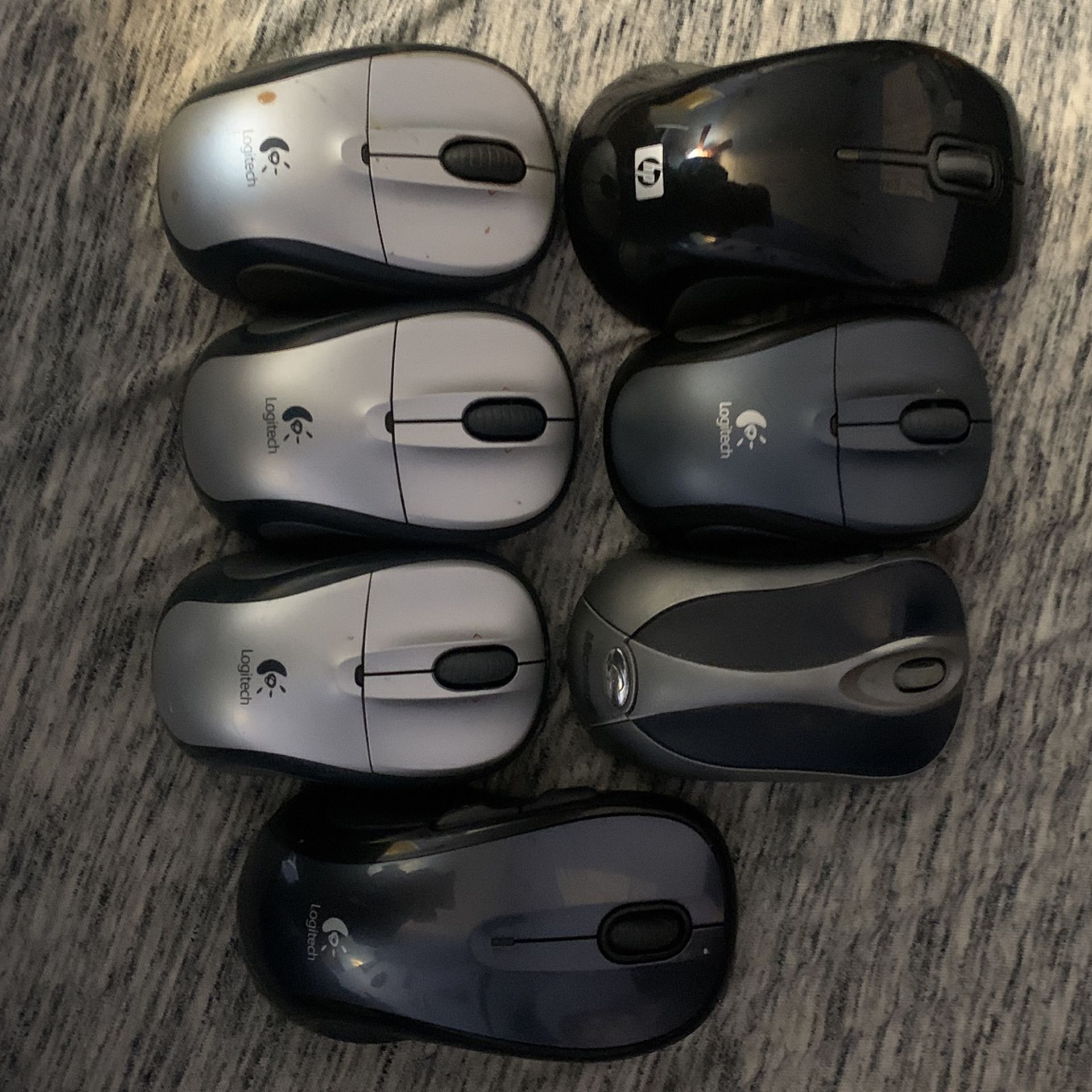 Lot Of Wireless Computer Mouses