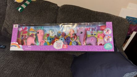 New Unicorn Family PLAY SET