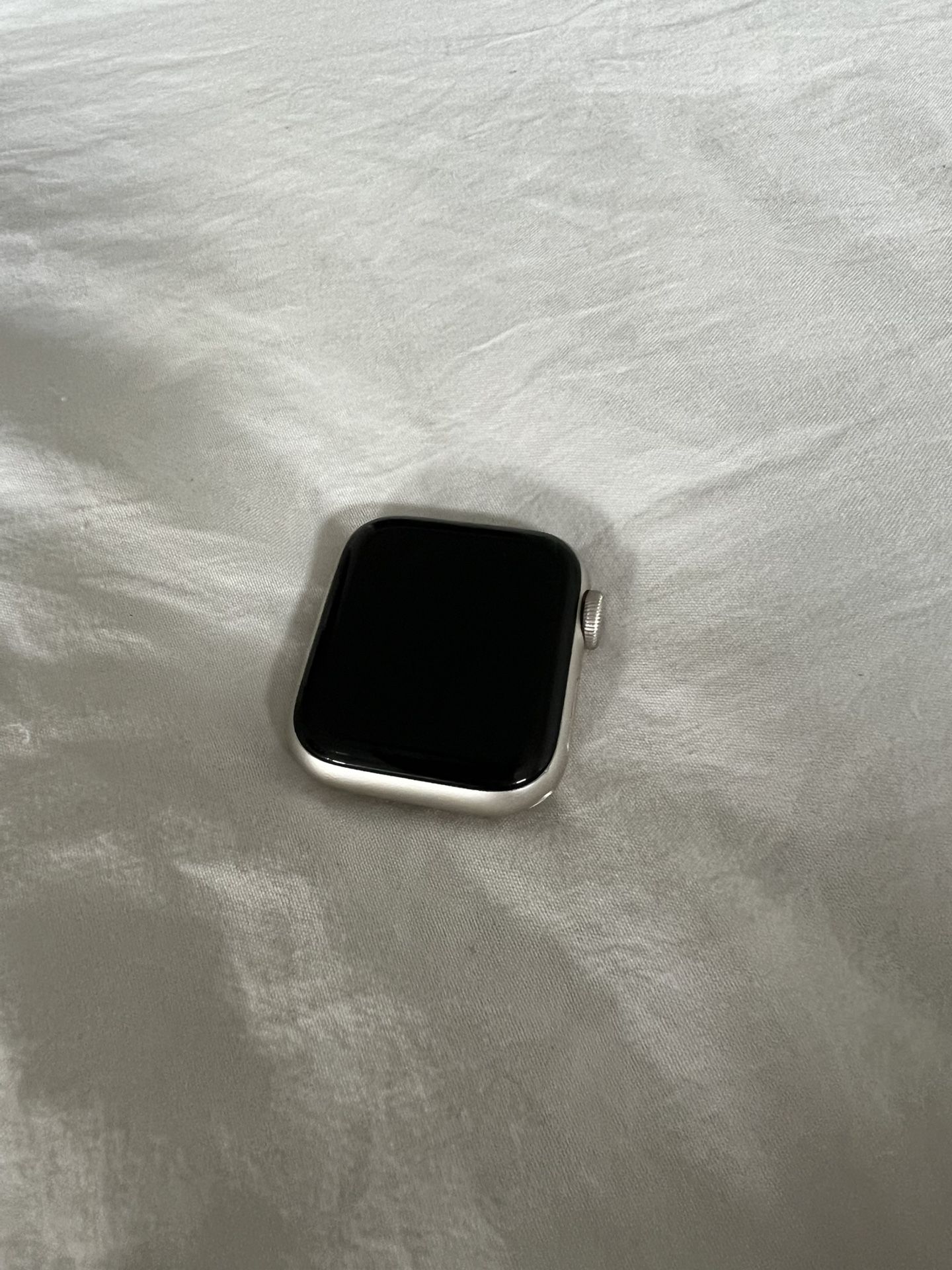 Apple Watch SE (2nd Gen) GPS – 40mm