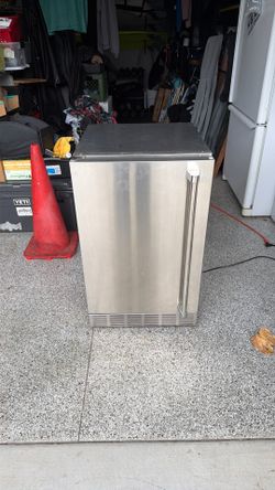 Built in bbq fridge