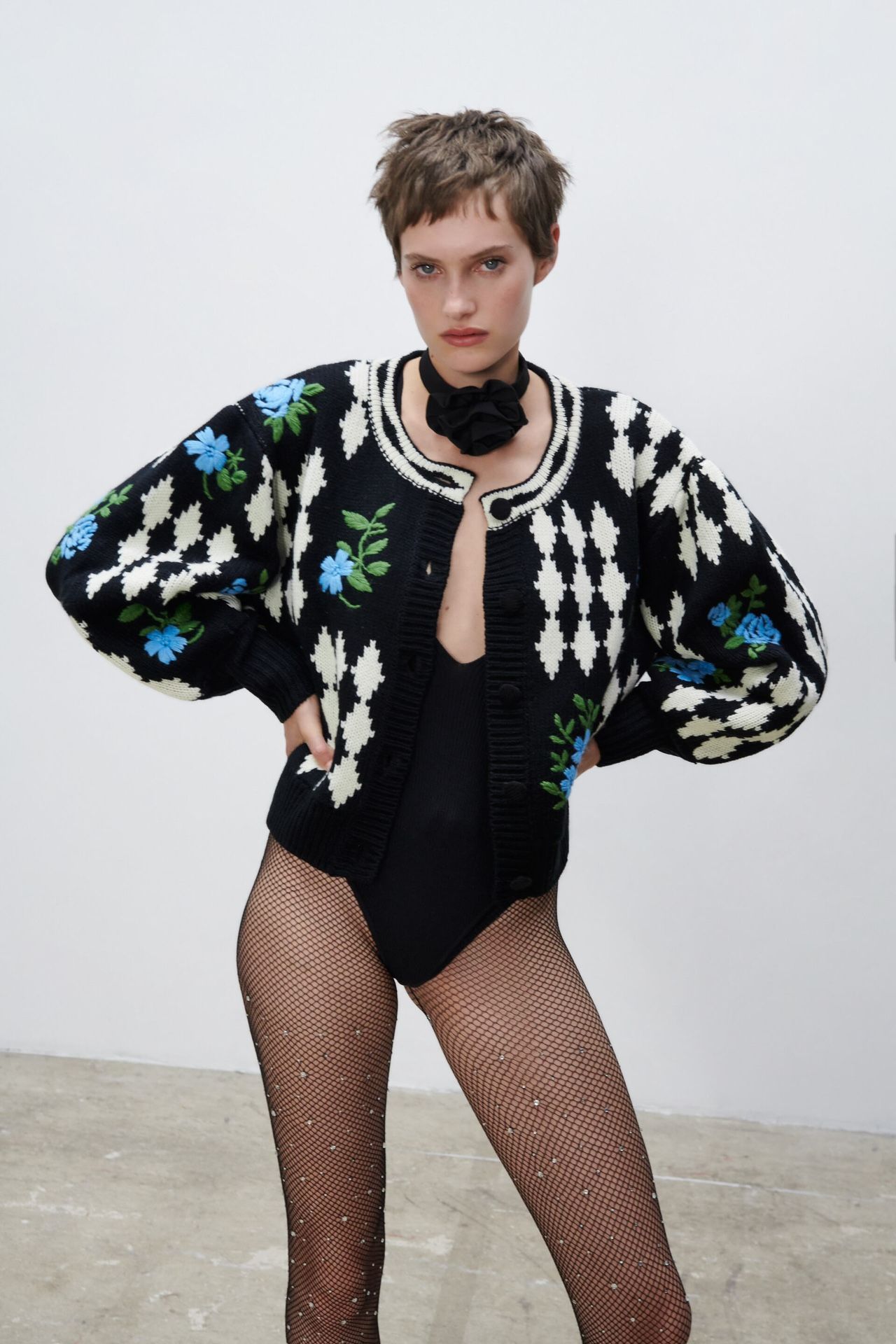 Zara Jacquard Knit Cardigan with Embroidery for Sale in Los Angeles, CA -  OfferUp