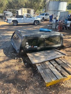 Camper shell