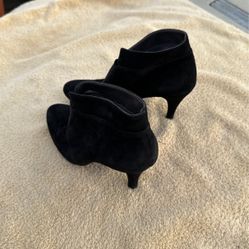 Black Suede Adrienne Vitadini Heels, Size 9 1/2