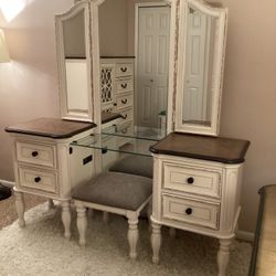 Scarlett White Bedroom Set 