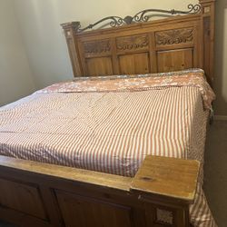 4 Pc King Size Bedroom Set W/ Memory Foam