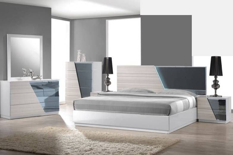 Queen Size Modern Platform Bedroom Set