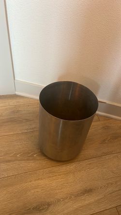 Garbage/Waste Can