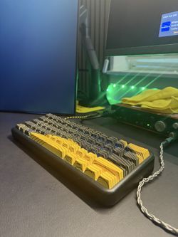 Wooting 60HE+ — Aluminum Case, Excellent Condition