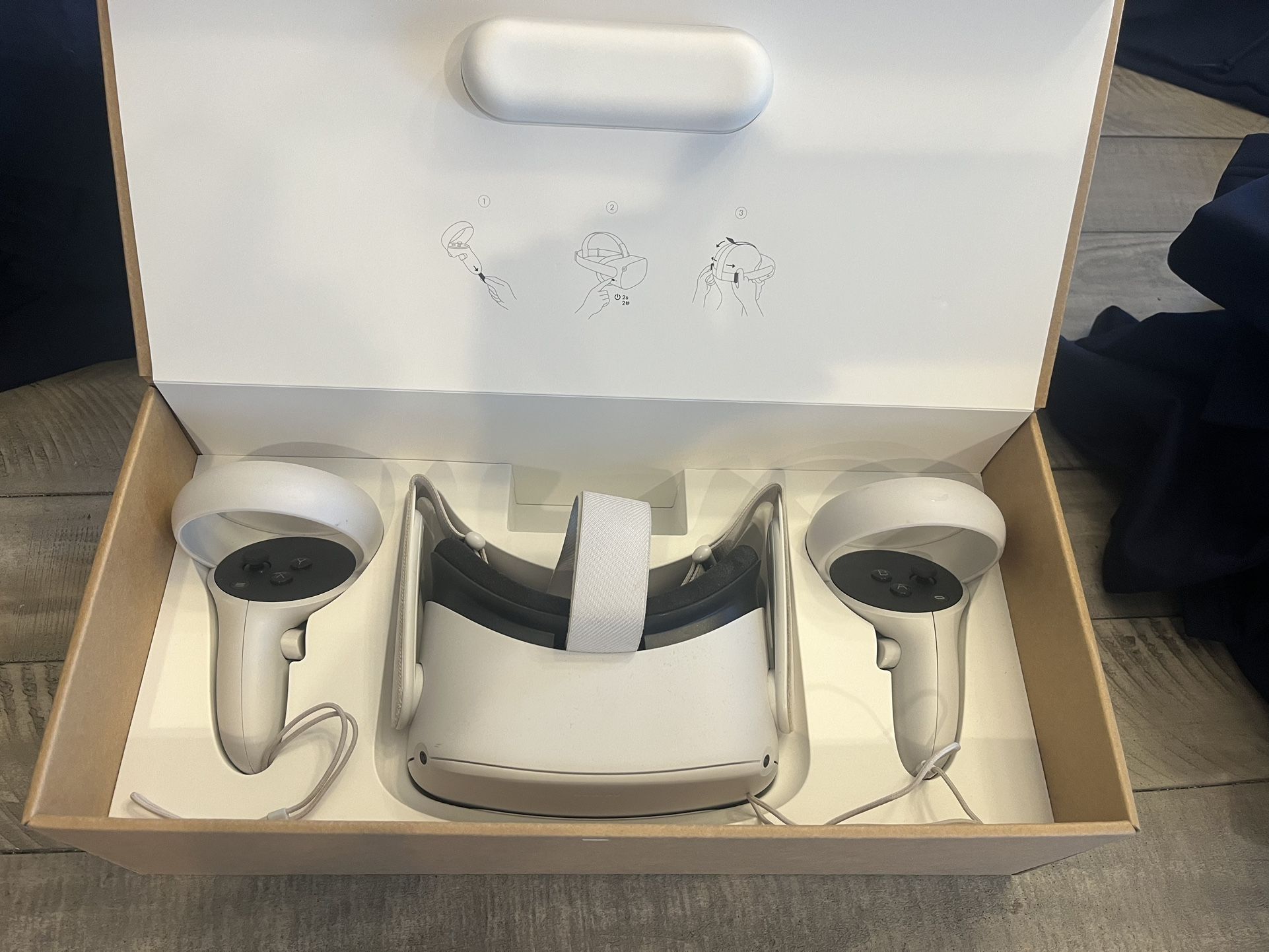 OCULUS QUEST 2 ‼️FOR SALE‼️