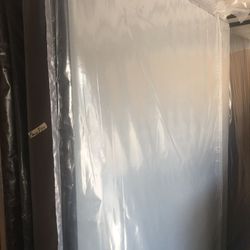 New queen boxspring