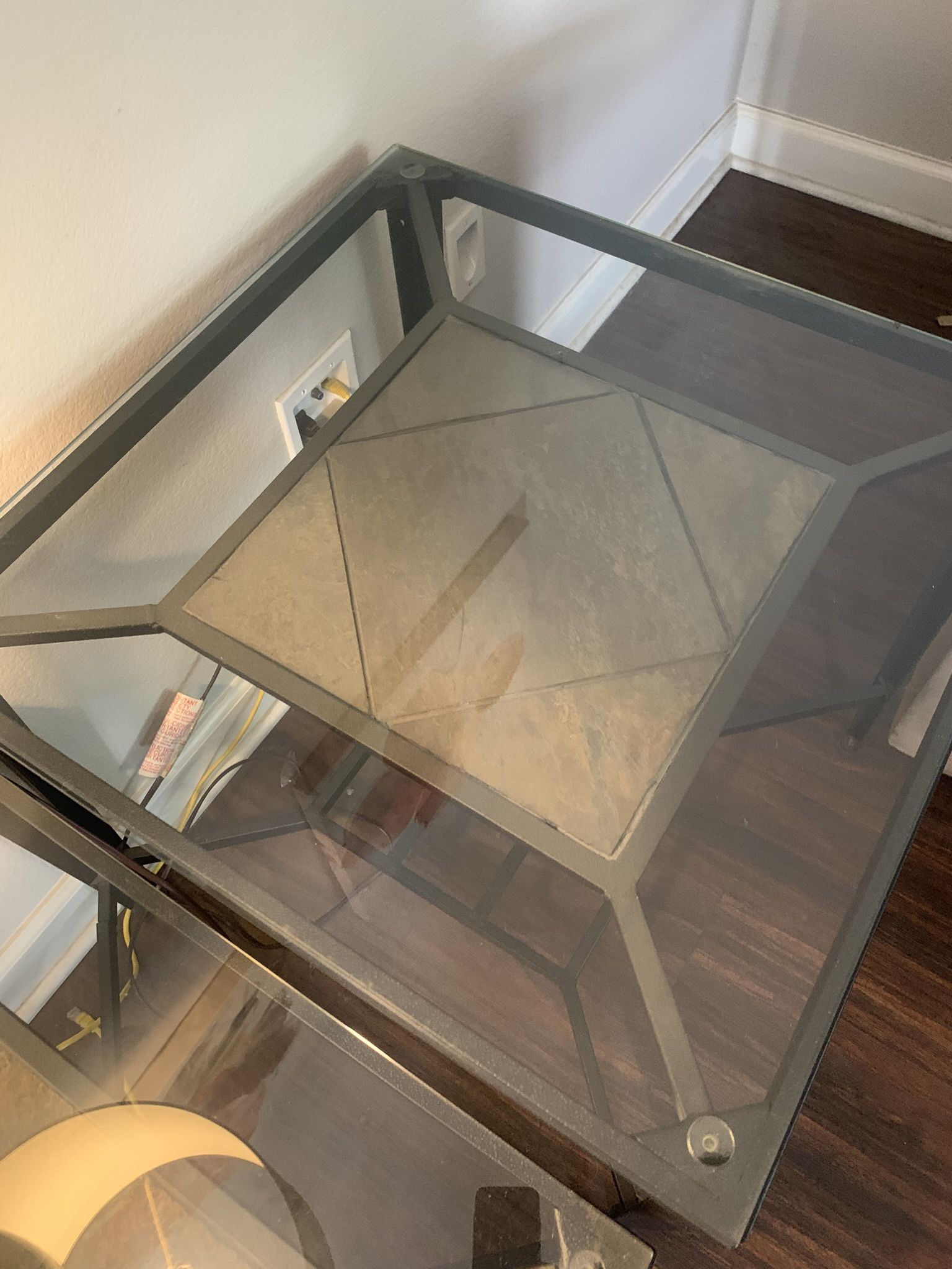Coffe table Plus Two Matching End Tables