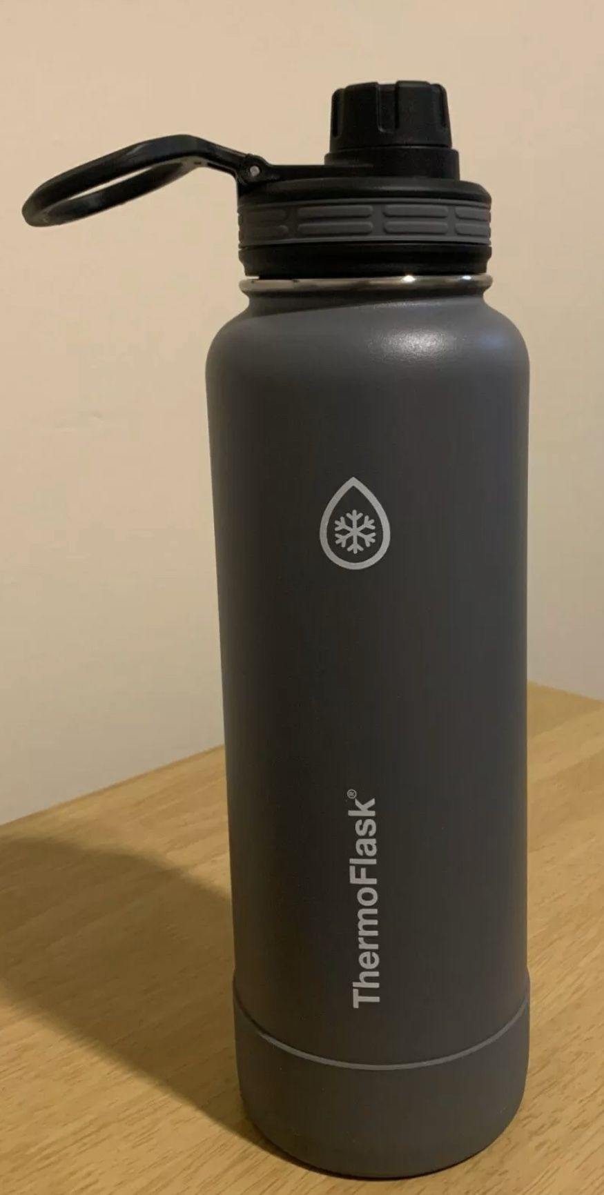 ThermoFlask insulated sports bottle 40oz (1.2L) Brand New