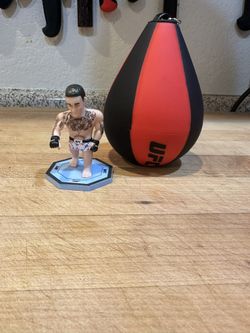 UFC 2.5 Max Holloway Figure