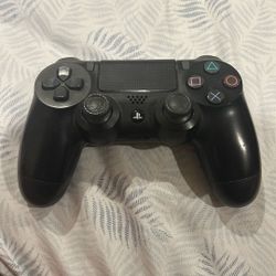 PS4 Controller (barley Used)