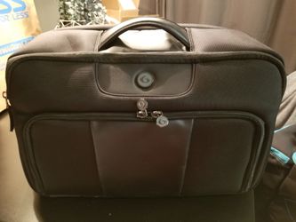 6 pack briefcase
