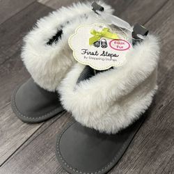 infant size 3, 6-9months boots