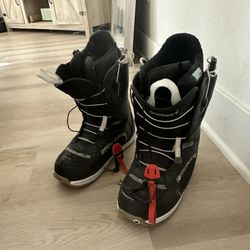 Burton snow boots Size 6