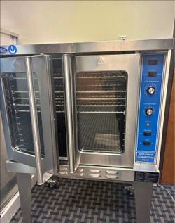 CONVECTION OVEN