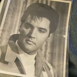 Elvis Presley Signed Picture 