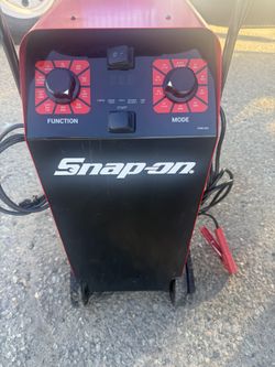 Snap-On Advanced Battery Charger and Engine Starter, EEBC350 / wrench / sockets / ratchets