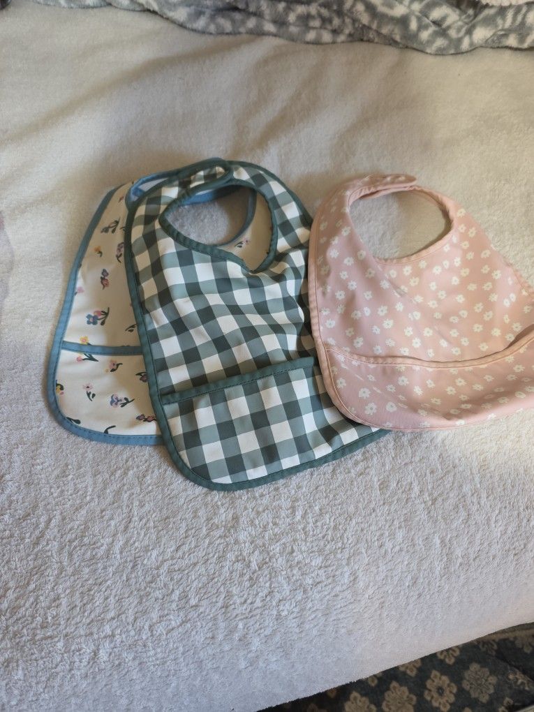 3 Bibs