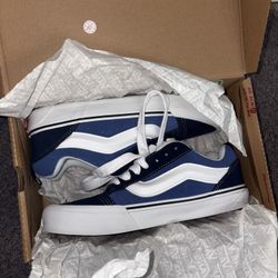 brand new old school vans navy color