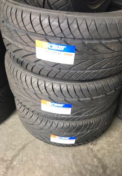 305/45R22