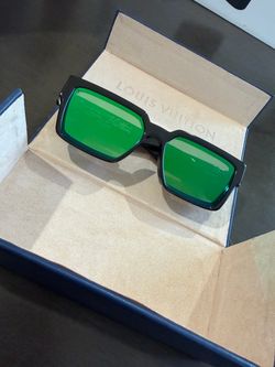 Louis Vuitton Sunglasses Green Lenses Black Frame