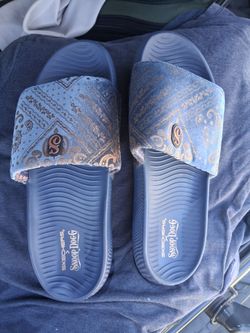 Size 12 mens House Slippers