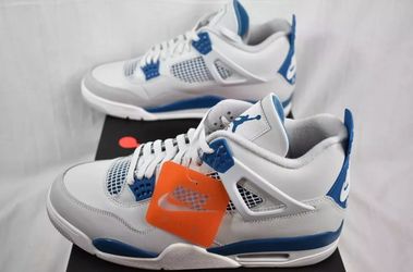 Jordan 4s