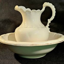 🧼 Antique Ironstone Wash Pitcher & Basin – 1920s Farmhouse Set 
