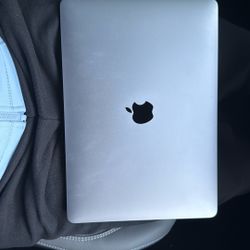 MacBook Air 13.3 in